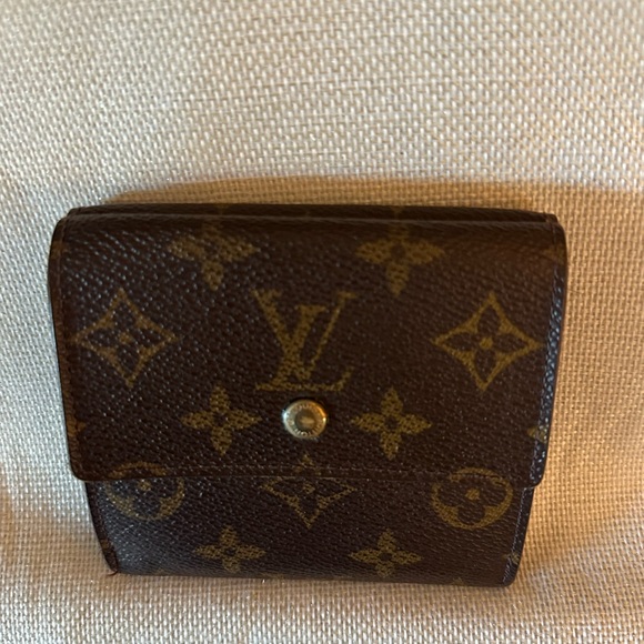Authentic LV wallet - Picture 1 of 13